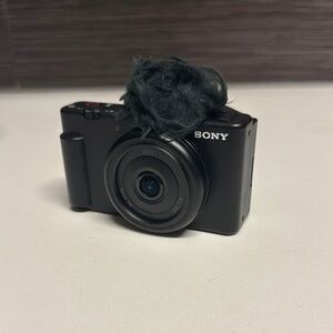Sony Black Compact Digital Camera with Fixed Lens